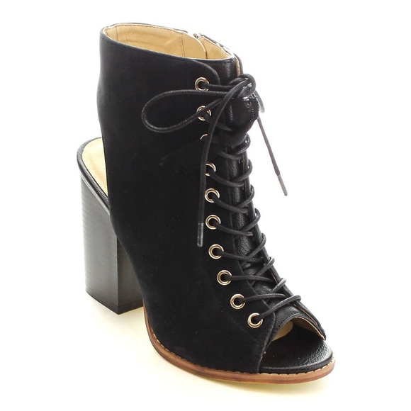 Nelly Lace-Up Heeled Sandals - Picture 3 of 15